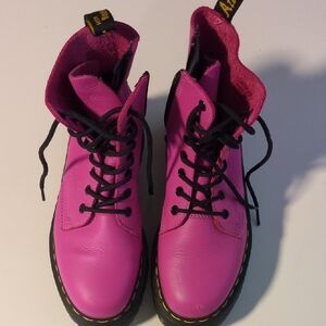 Dr. Martens Fuchsia Combat Boots USL7, USM6